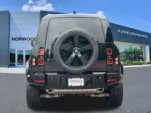 Used 2024 Land Rover Defender 110 X-Dynamic SE AWD/4WD image 5