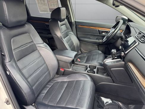 Used 2018 Honda CR-V Touring image 17