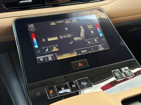 New 2025 INFINITI QX80 Sensory image 18