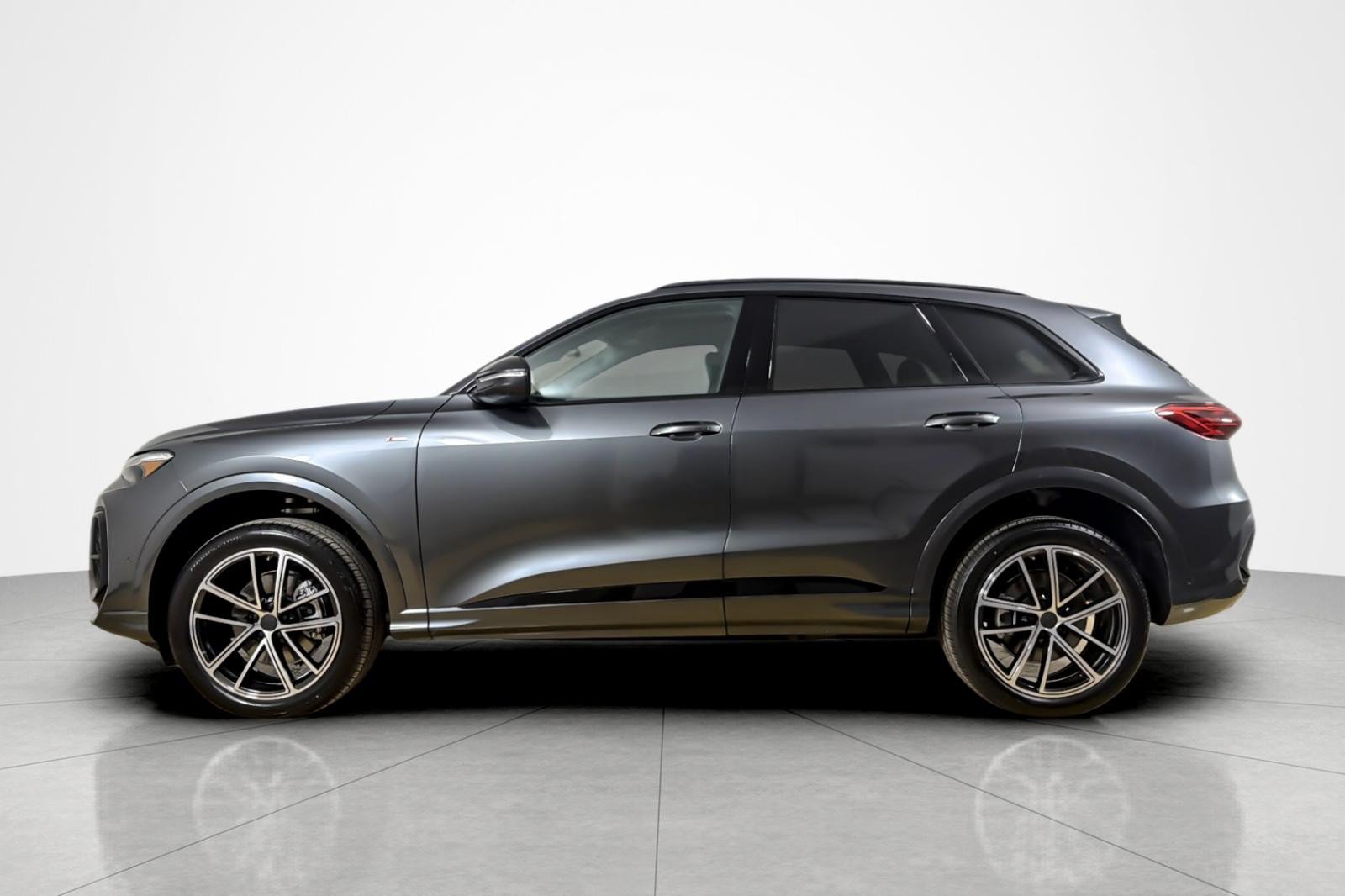 New 2026 Audi Q5 Premium Plus AWD/4WD image 3