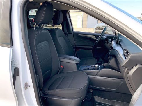 Certified 2024 Ford Escape Active image 9