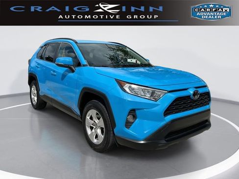 Used 2021 Toyota RAV4 XLE w/ Convenience Package FWD image 1