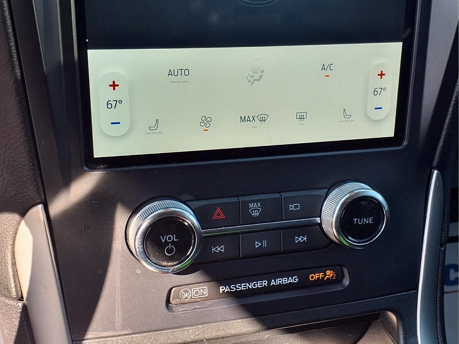 Used 2024 Ford Edge SEL AWD/4WD image 11