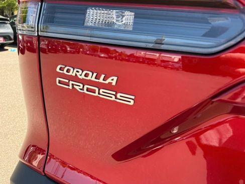 New 2026 Toyota Corolla Cross LE AWD/4WD image 7