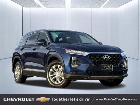 Used 2019 Hyundai Santa Fe SE image 1