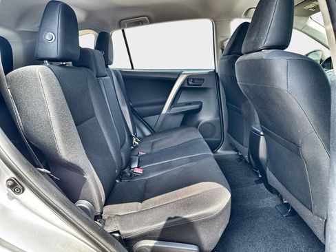 Used 2015 Toyota RAV4 LE FWD image 20