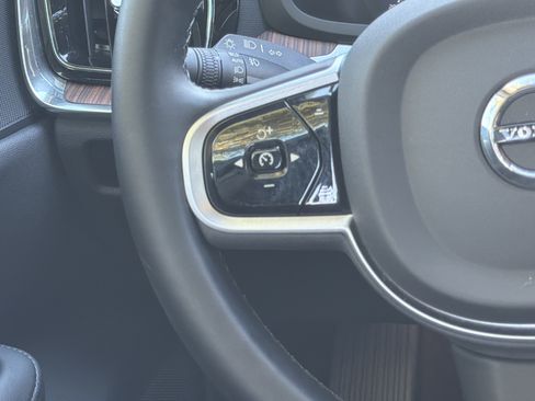 Certified 2025 Volvo V60 B5 Cross Country Plus image 19