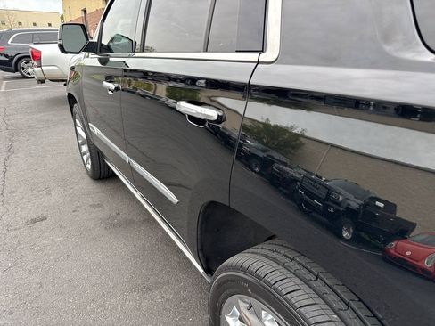 Used 2018 Cadillac Escalade Platinum AWD/4WD image 32