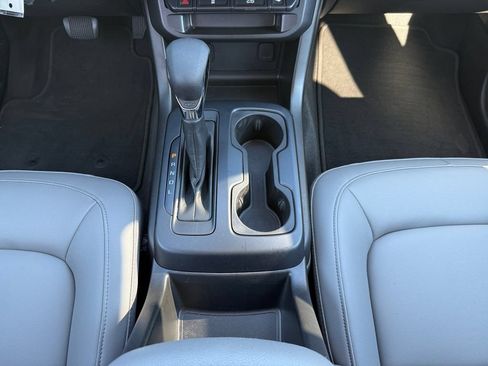 Used 2022 Chevrolet Colorado W/T w/ Custom Special Edition AWD/4WD image 15