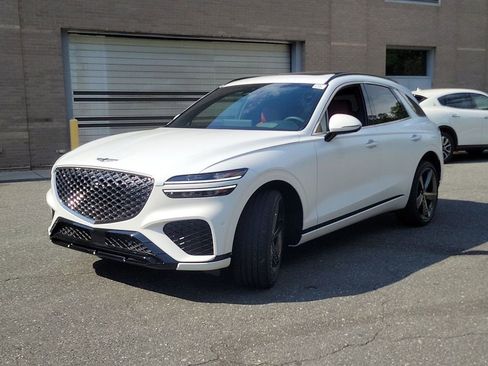 Used 2024 Genesis GV70 3.5T Sport w/ Sport Prestige Package image 10