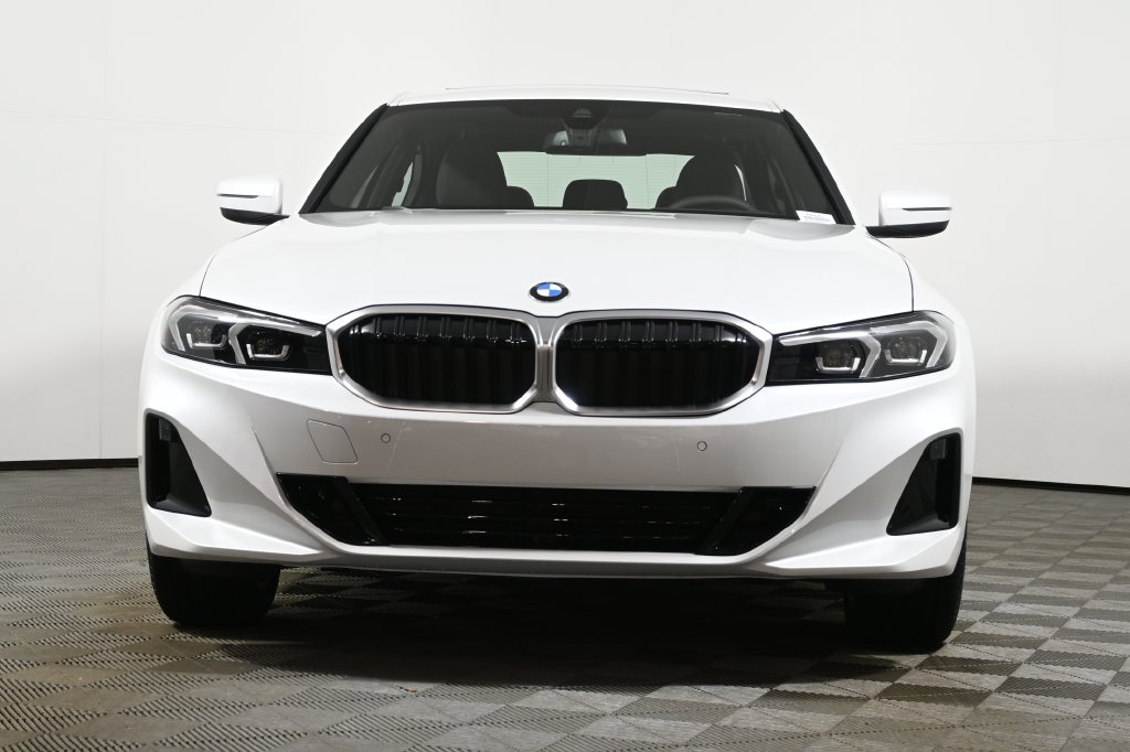 Used 2026 BMW 330i xDrive Sedan w/ Premium Package AWD/4WD image 10