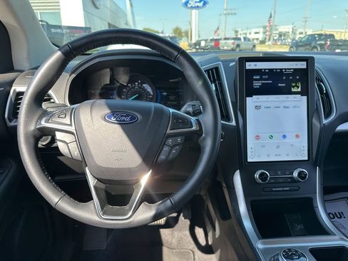 Used 2024 Ford Edge SEL image 5