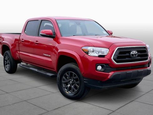 Used 2023 Toyota Tacoma SR5 w/ Technology Package image 3