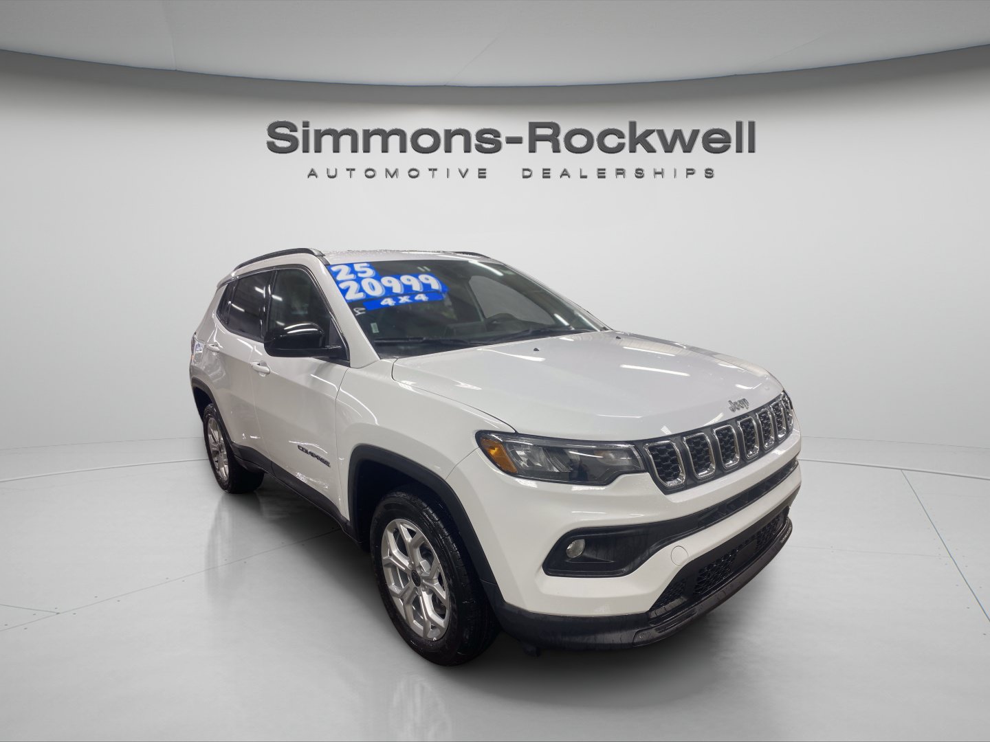 Used 2025 Jeep Compass Latitude AWD/4WD image 7