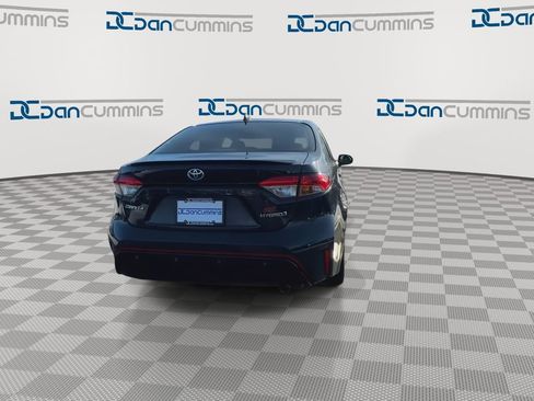 Used 2023 Toyota Corolla SE image 8