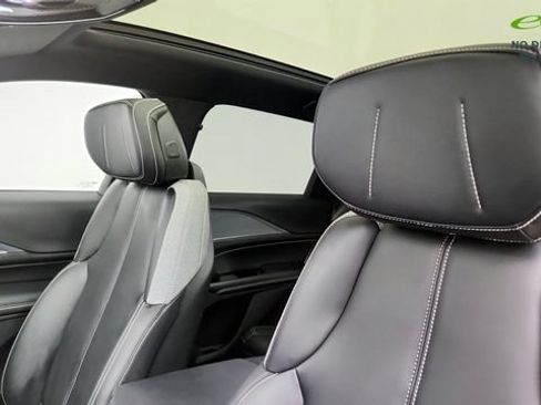 Used 2024 Cadillac Lyriq Tech RWD image 50