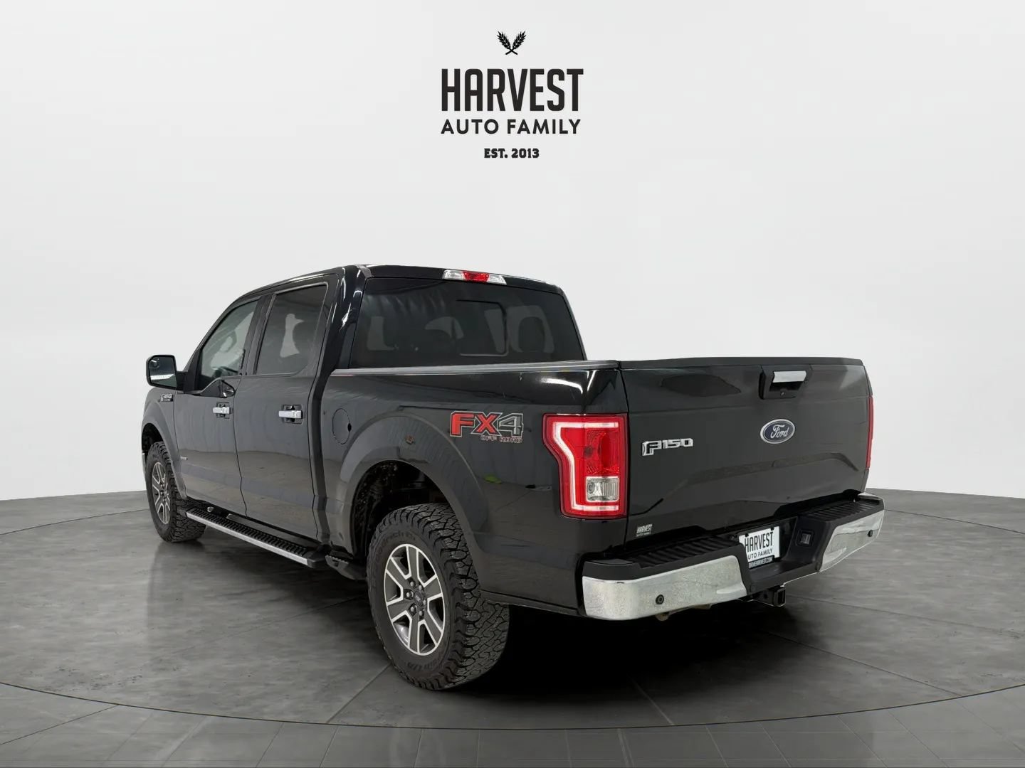 Used 2017 Ford F150 XLT w/ Equipment Group 302A Luxury AWD/4WD image 4