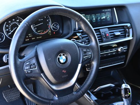 Used 2017 BMW X3 sDrive28i image 10