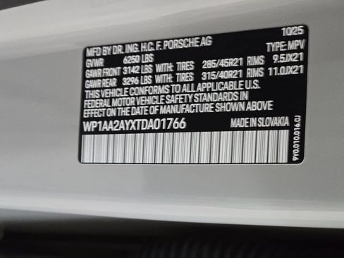 Certified 2026 Porsche Cayenne AWD/4WD image 26