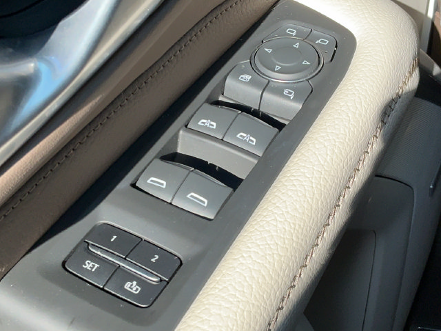 Used 2022 GMC Yukon Denali RWD image 12