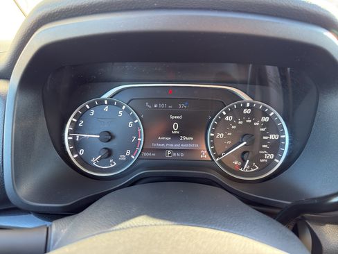 Certified 2024 Nissan Titan SV w/ SV Convenience Package image 19