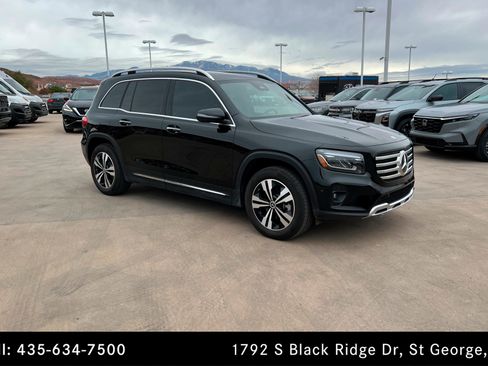 Certified 2025 Mercedes-Benz GLB 250 4MATIC image 7