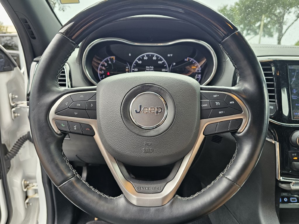 Used 2020 Jeep Grand Cherokee Overland AWD/4WD image 25
