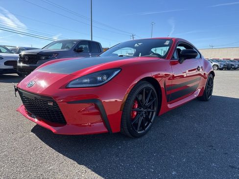 Used 2024 Toyota GR86 TRUENO Edition image 15