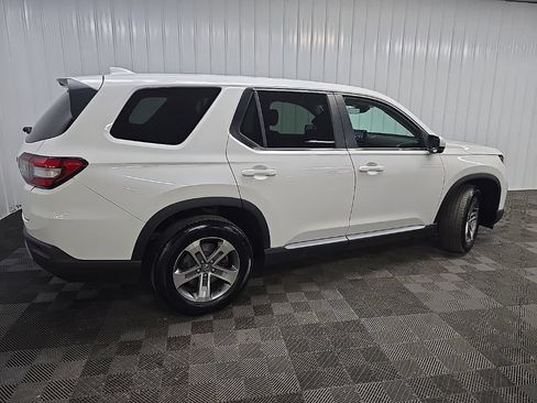 Used 2023 Honda Pilot EX-L image 3