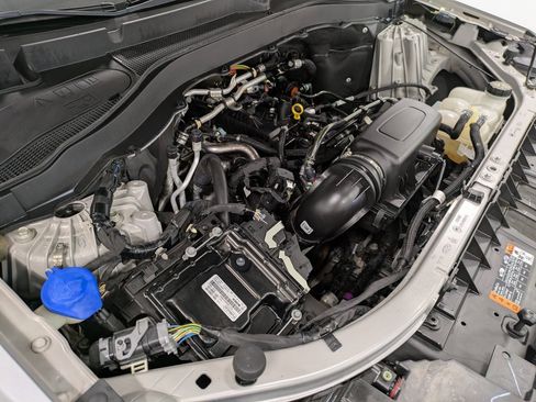 Used 2022 Ford Explorer XLT w/ Class IV Trailer Tow Package image 30