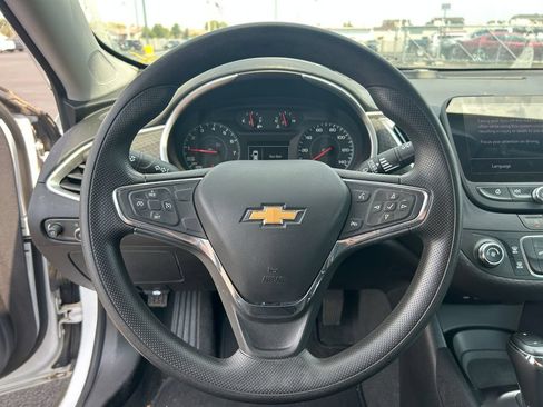 Used 2020 Chevrolet Malibu LS FWD image 19