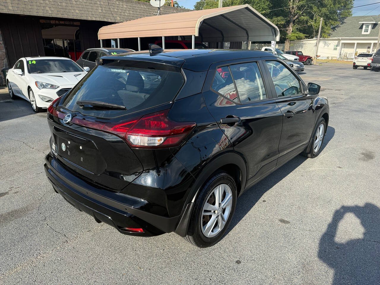 Used 2021 Nissan Kicks S FWD image 4