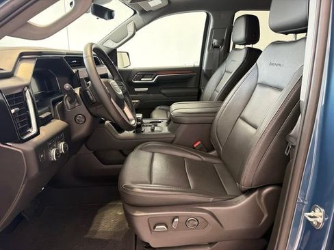 Used 2024 GMC Sierra 1500 Denali w/ Technology Package AWD/4WD image 17