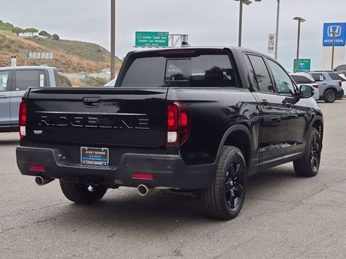 New 2026 Honda Ridgeline Black Edition image 9
