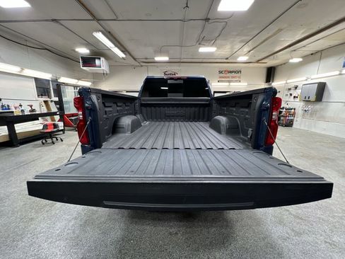 Certified 2024 Chevrolet Silverado 1500 High Country w/ Technology Package image 26