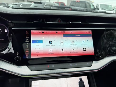 Used 2024 Jeep Wagoneer Launch Edition image 26