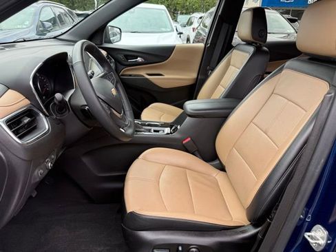 Used 2023 Chevrolet Equinox Premier image 16