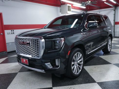 Used 2022 GMC Yukon Denali w/ Denali Premium Package image 5