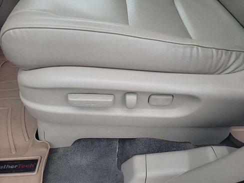 Used 2015 Honda Odyssey Touring Elite image 17