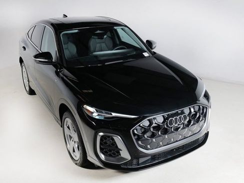 Used 2025 Audi Q5 Premium Plus w/ Premium Plus AWD/4WD image 4