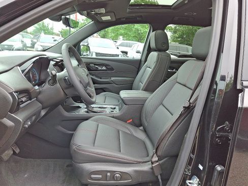 Used 2023 Chevrolet Traverse RS image 14