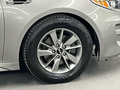 Used 2017 Kia Optima LX w/ Technology Package image 37
