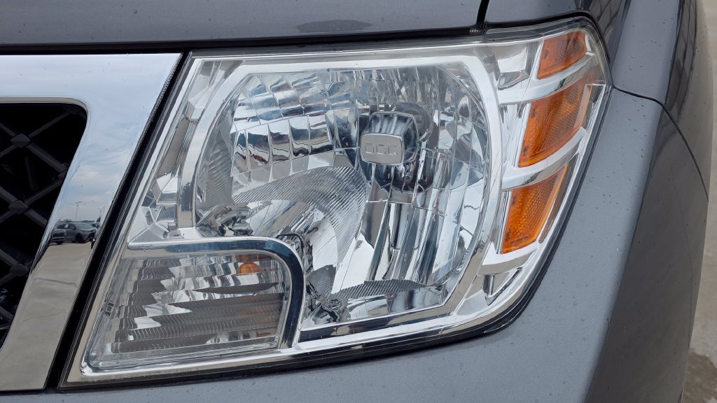 Used 2021 Nissan Frontier SV AWD/4WD image 10