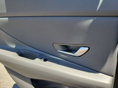 New 2026 Hyundai Elantra Sport FWD image 21
