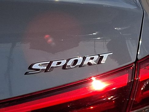 Used 2023 Honda Civic Sport image 32