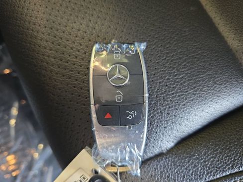 Used 2020 Mercedes-Benz GLE 450 4MATIC image 39