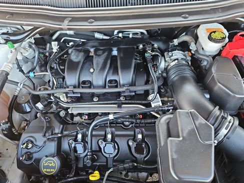 Used 2019 Ford Explorer XLT w/ Equipment Group 201A image 50