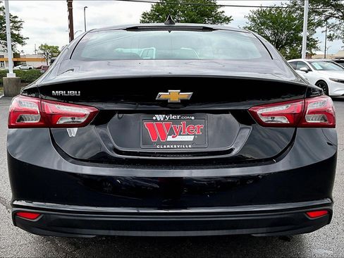 Used 2022 Chevrolet Malibu LT FWD image 5