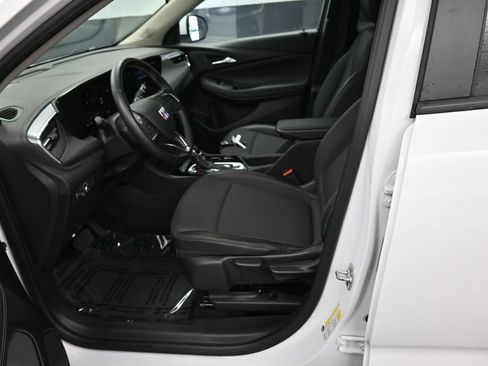 Used 2025 Buick Encore GX Preferred FWD image 27