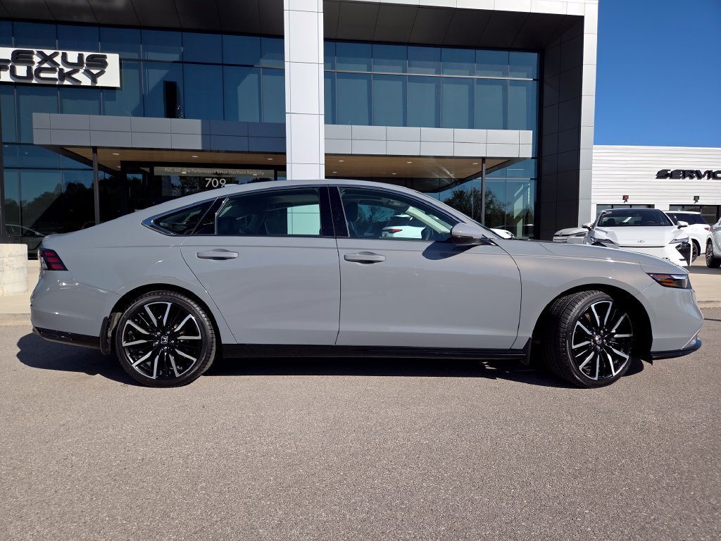Used 2025 Honda Accord Touring image 29